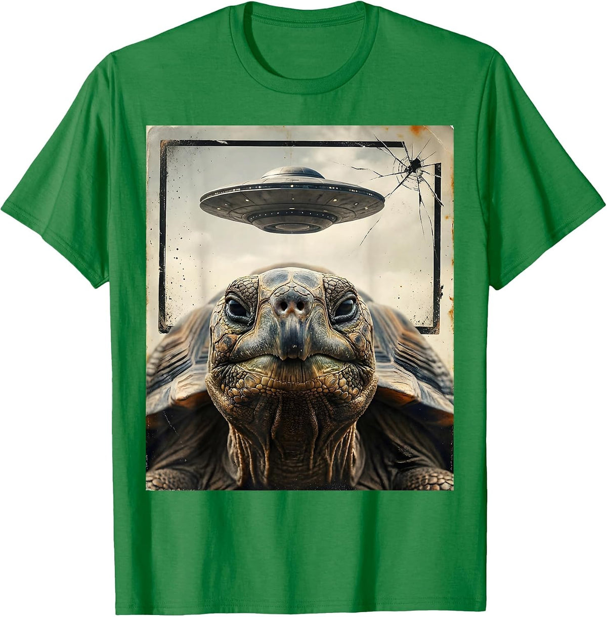 Men's Tortoise UFO Encounter Funny Animal Lover Sci-Fi Humor T-Shirt - Kelly Green