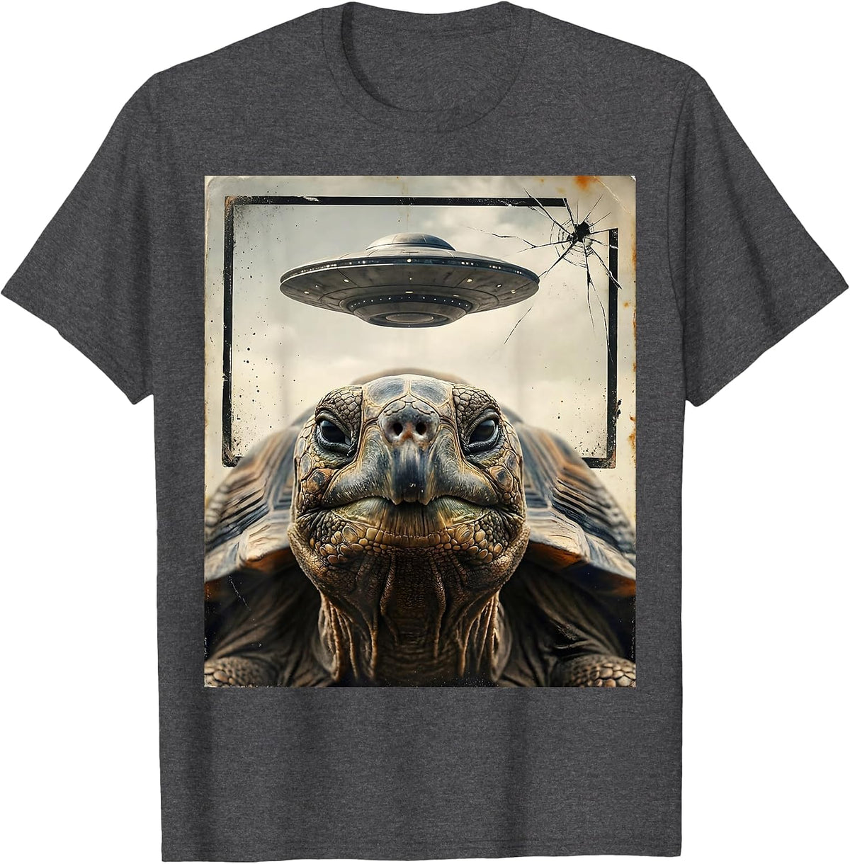 Men's Tortoise UFO Encounter Funny Animal Lover Sci-Fi Humor T-Shirt - Dark Heather Grey